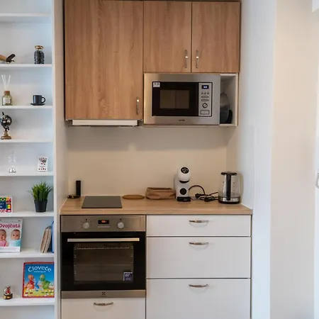 Lovely By The Park * Pozsony