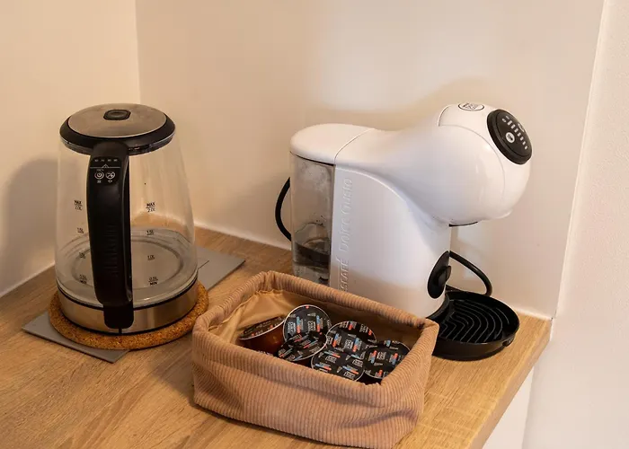 Lovely By The Park Apartment