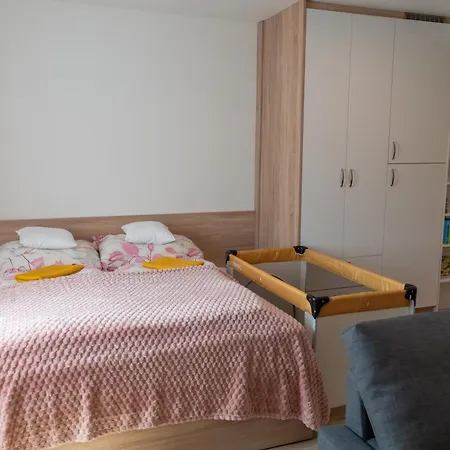 Apartmán Lovely By The Park
